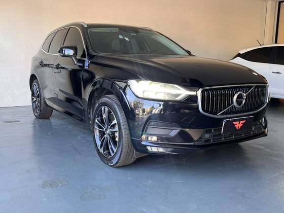 VOLVO XC60 2.0 D5 DIESEL MOMENTUM AWD GEARTRONIC VOLVO XC60 2.0 D5 DIESEL MOMENTUM AWD GEARTRONIC